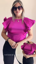 Cargar imagen en el visor de la galería, Magenta Ruffle Top
