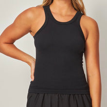 Cargar imagen en el visor de la galería, Fitnesschic Basic Black Top
