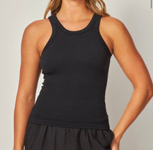 Cargar imagen en el visor de la galería, Fitnesschic Basic Black Top
