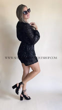 Cargar imagen en el visor de la galería, Sequin VN Black Romper
