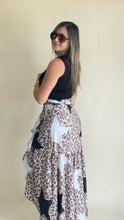 Cargar imagen en el visor de la galería, Wrap around Animal Print Skirt
